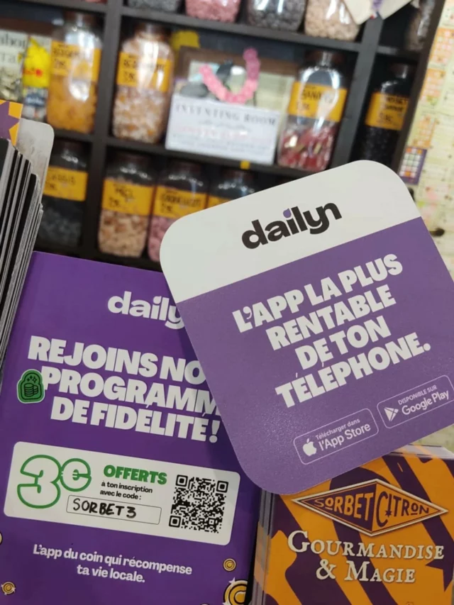 Investissement, 0€ | Gain, 3€ et + 👼💰 Paye avec Dailyn chez tes petits commerçants de Nancy et gagne un minimum de cashback à chaque achat, sans compter les journées spéciales, le coffre à cadeaux et les offres des boutiques 🪙🪙🪙 Chez Sorbet Citron, on te donne 8% de cashback lors du premier paiement avec Dailyn par exemple 😇

CODE d'inscription  pour les 3€ : SORBET3

👉 Créée afin de promouvoir le commerce local, l'application française débarque à Nancy, et on ne pouvait pas passer à côté de cette opportunité ! 

Dépêche-toi de télécharger Dailyn et découvre les commerces qui ont déja mis en route des offres pour leurs clients.. C'est gratuit et ça fonctionne sans virement, il suffit de lier ta carte bancaire à ton compte !

💜 Sorbet Citron : Gourmandise, Magie, Curiosité
💜 76 Grande Rue, en vieille ville de Nancy
💜 du lundi au samedi : 10h30-13h 14h-19h
💜 @dailyn.lorraine