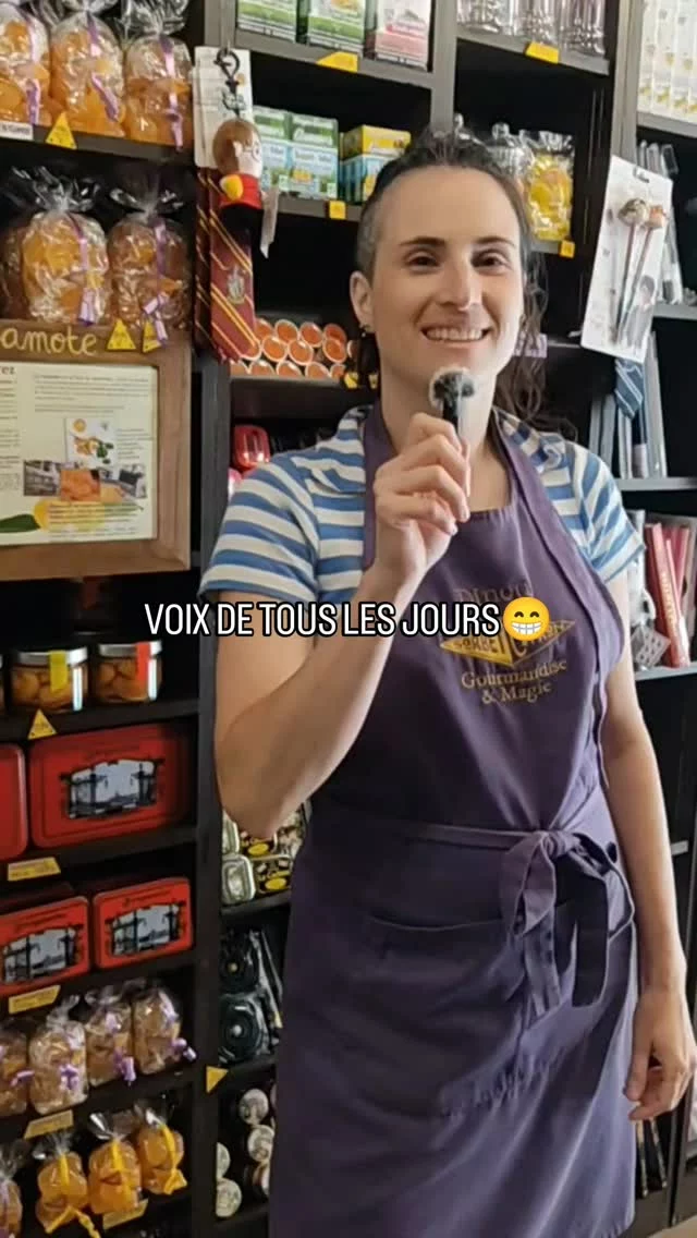 Tu valides le jeu d'acteur ? 😂 Chez Sorbet Citron on vous accueille avec des cœurs, des sourires et une voix différente de notre voix de tous les jours 😎💜